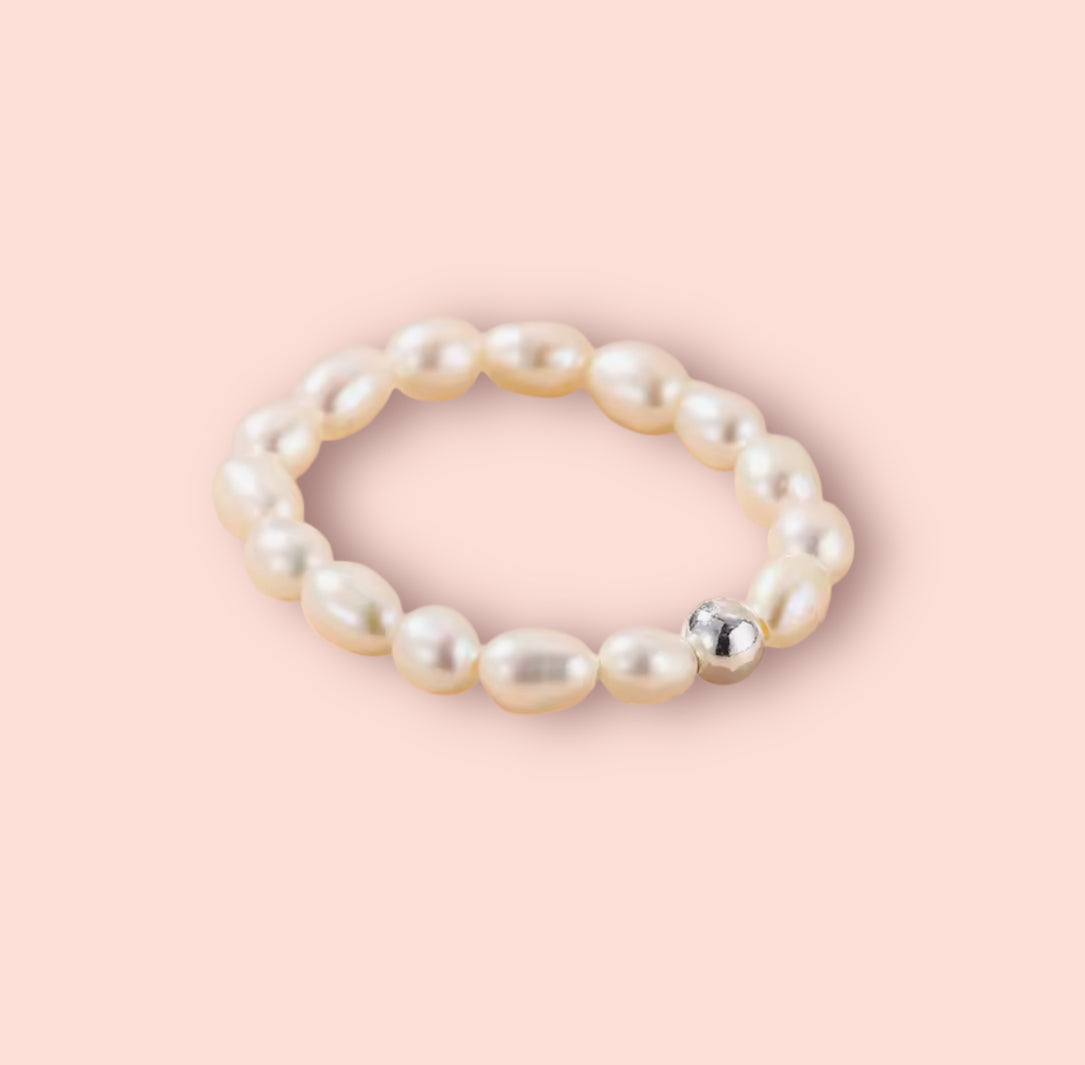 925 Sterling Silver Freshwater Pearl elasticated ring