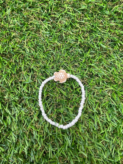 White turtle seed bead bracelet!