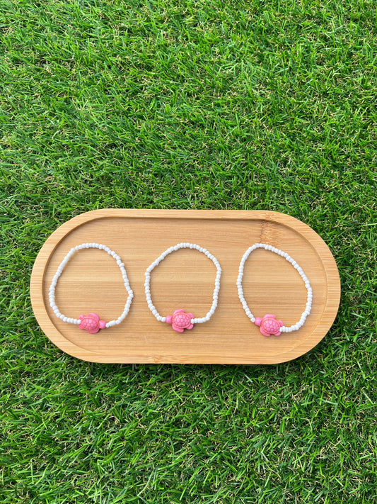 Pink turtle seed bead bracelet!
