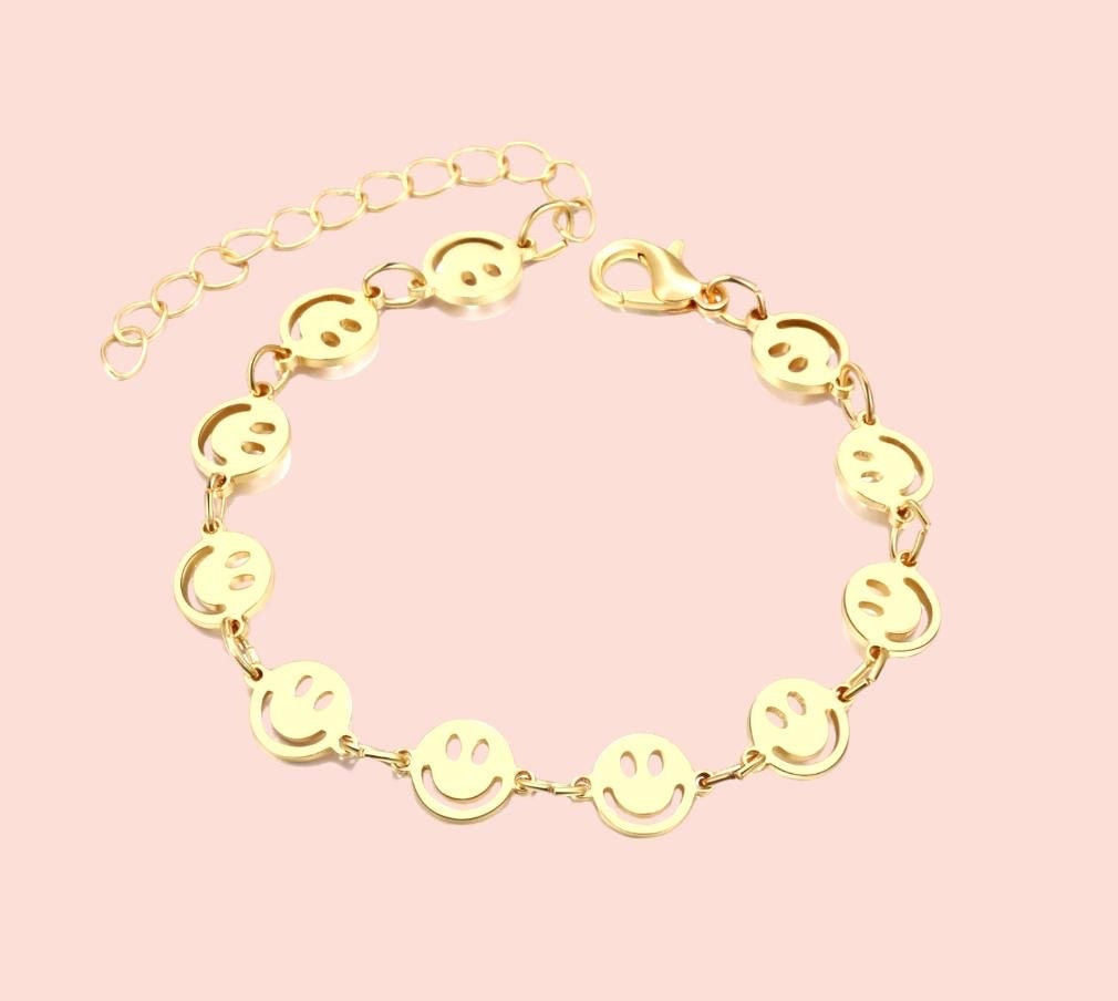 18K Gold Plated Smiley bracelet!